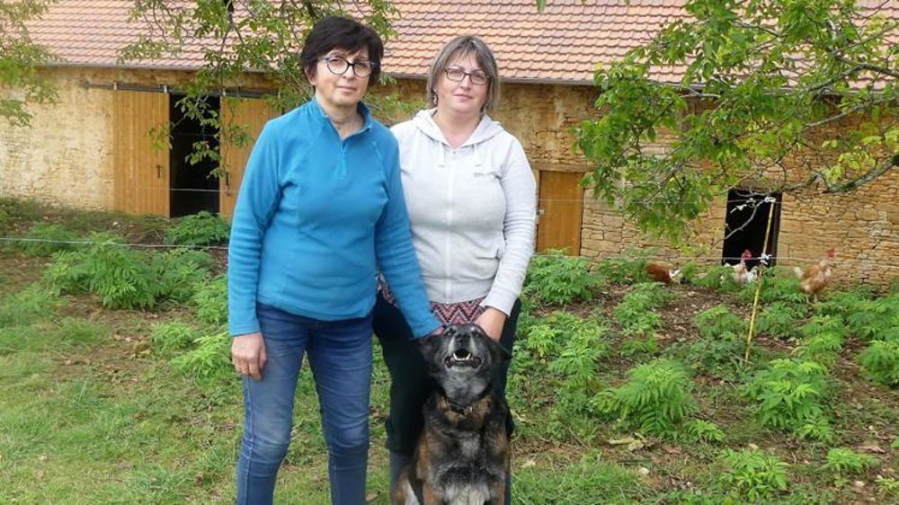 Marie-Rose Cayre-Castel et sa fille Sylvie ont réalisé de gros investissements, notamment sur des bâtiments d’exploitation anciens. © Claude Hélène Yvard